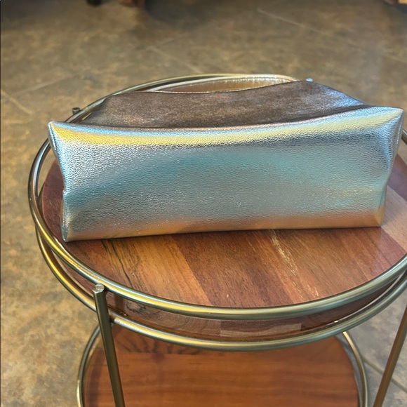 Lewisette Evening Vintage Gold Clutch with gold clasp, 8” x 5 1/2”, EUC - Picture 3 of 9